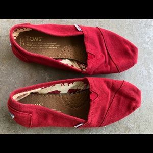 Red Toms